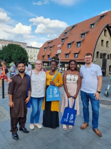 Letni program TABMED (Torun and Bydgoszcz Medical Summer Program) w Katedrze Chemii Organicznej, realizowany przez zagranicznych studentów kierunku farmacja . Kliknij, aby powiększyć zdjęcie.